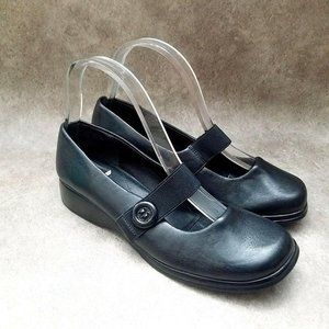 Covington Womens   Size 7.5 Black Mary Janes